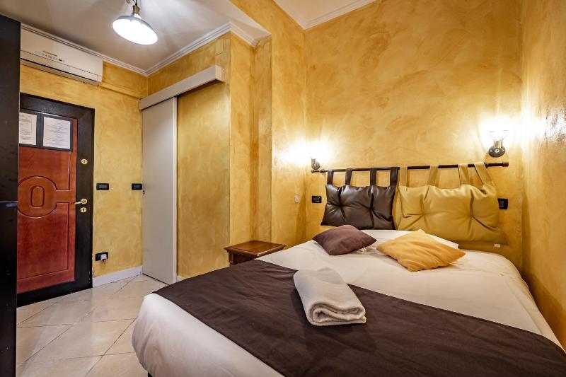 Standard Single Room image 4