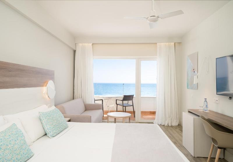 Grand Sea View Double Room (2 Adults +2 Children)  image 1