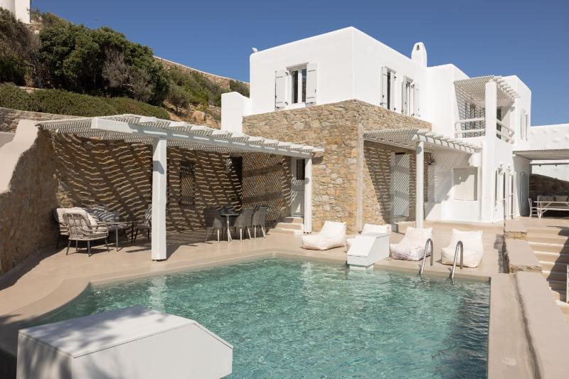 Maisonette with Private Pool image 1