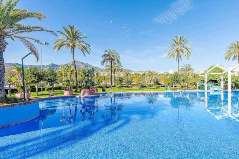 BENALBEACH APARTAMENTO con vistas maravillosas - image 10