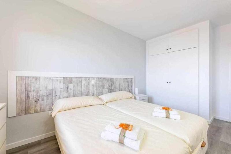 BENALBEACH APARTAMENTO con vistas maravillosas - image 22