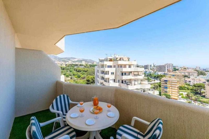BENALBEACH APARTAMENTO con vistas maravillosas - image 18