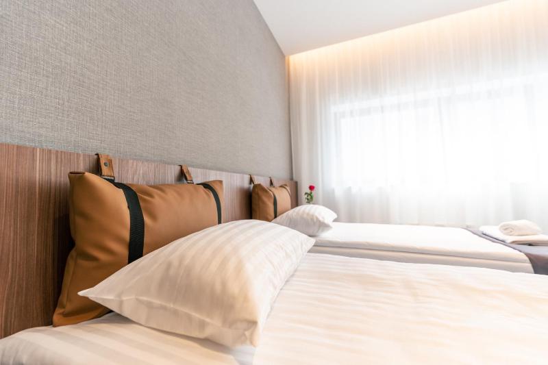 Standard Twin Room image 1