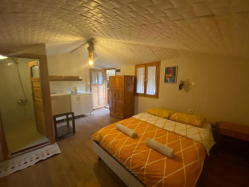 Superior Bungalow image 2