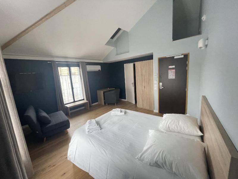 Superior Double Room image 1