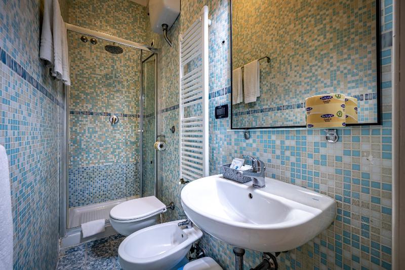 Standard Family Room image 2