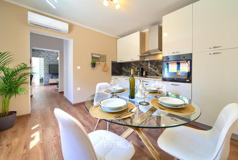 Cozy holiday house CAPREE with pool in a quiet location near the beach Rabac - image 36