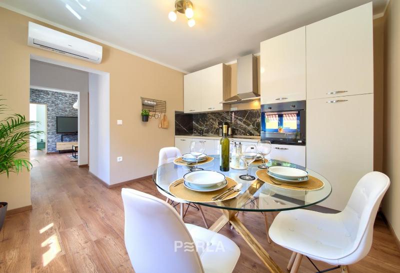 Cozy holiday house CAPREE with pool in a quiet location near the beach Rabac - image 27