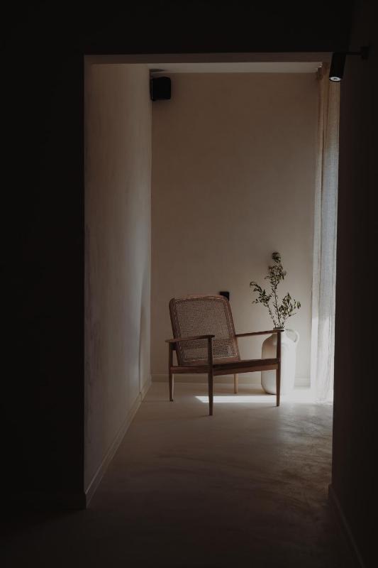 lo͝or luxury retreat - image 4