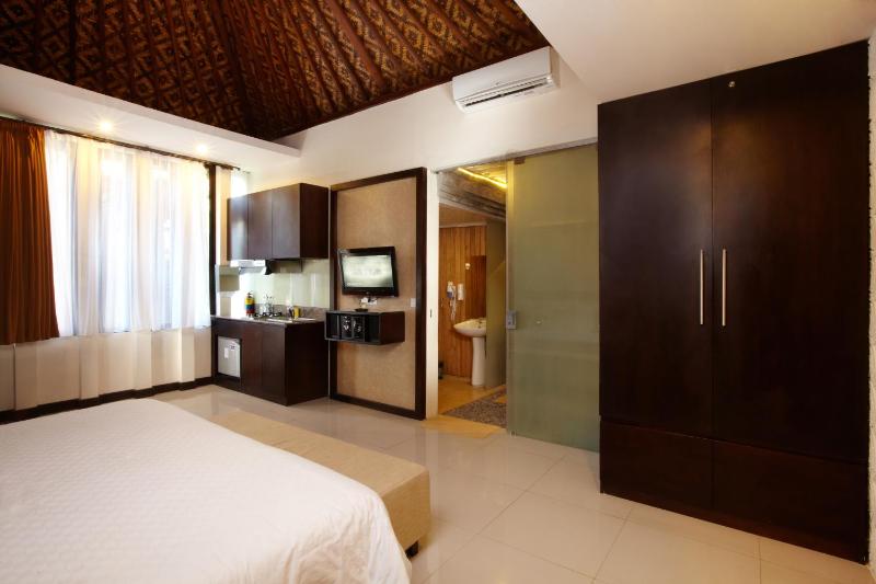 Putu Bali Villa & Spa - image 7