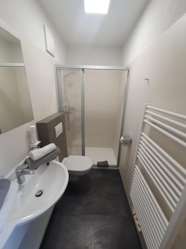 Three-Bedroom Apartment with Balcony image 1