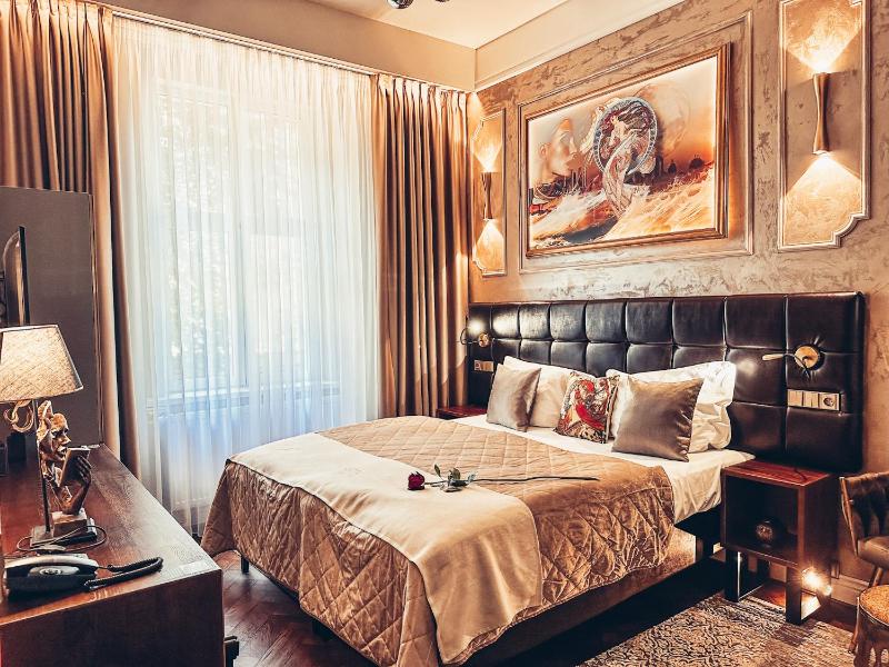 King Room image 1