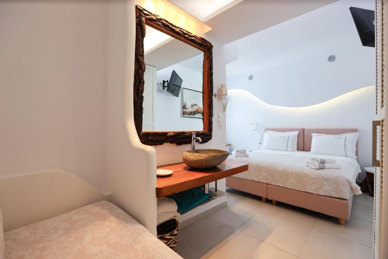 Ibiscus Boutique - image 10