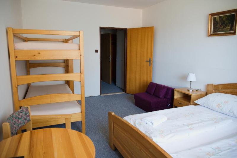 Quadruple Room image 1