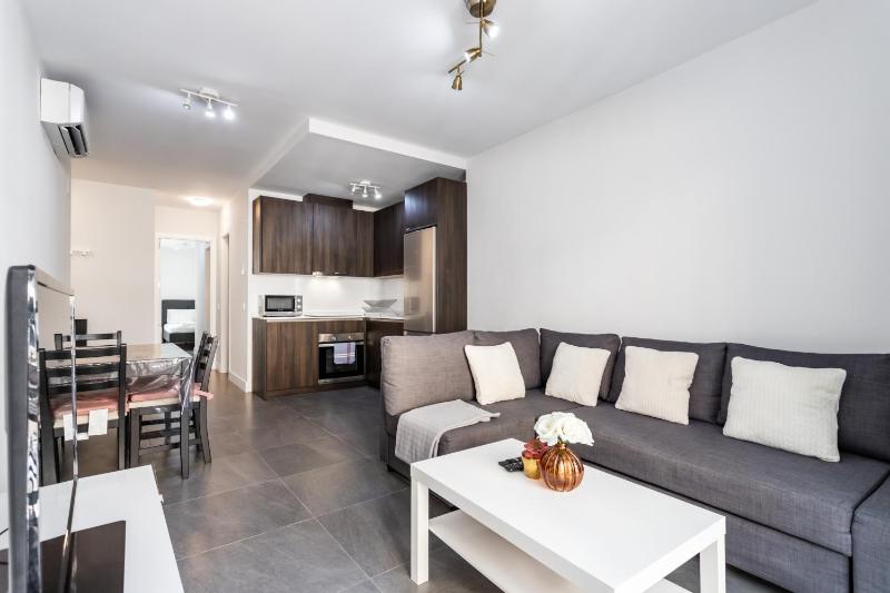Beach Tapas apartment by Costarentals - Ref 182 - image 8