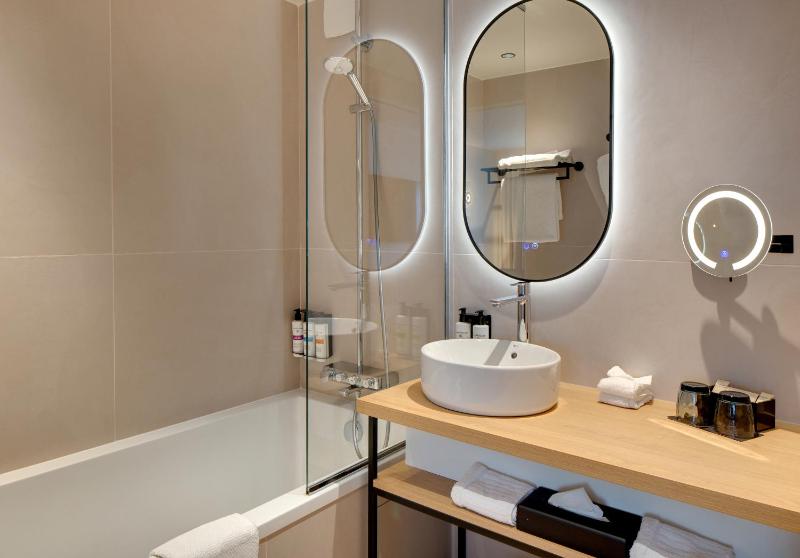 Superior Double Room image 3