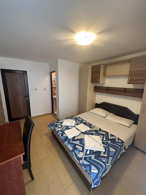 Double Room with Terrace image 2