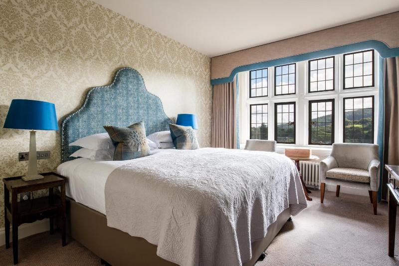 Valley Castle room image 1