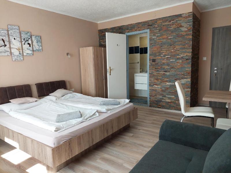 Quadruple Room with Shower image 4