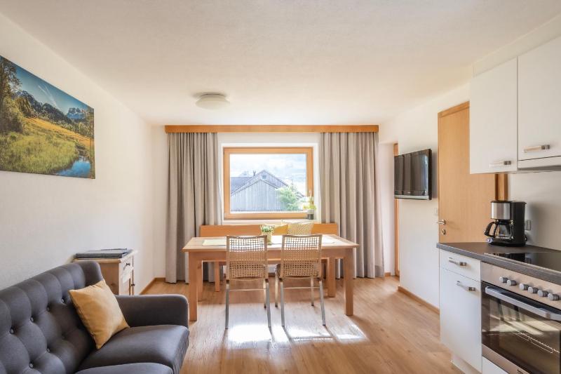  2 Bedroom Apartment with 2 Bathrooms image 1