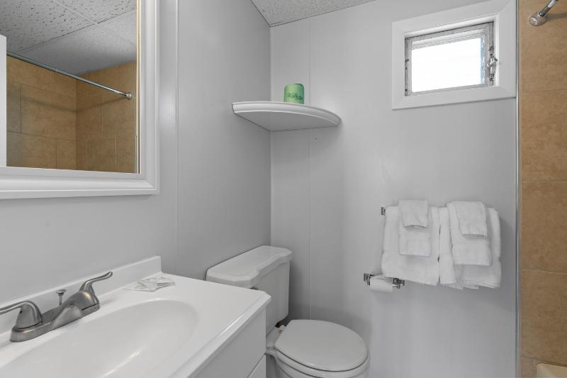 Deluxe Quadruple Room image 3