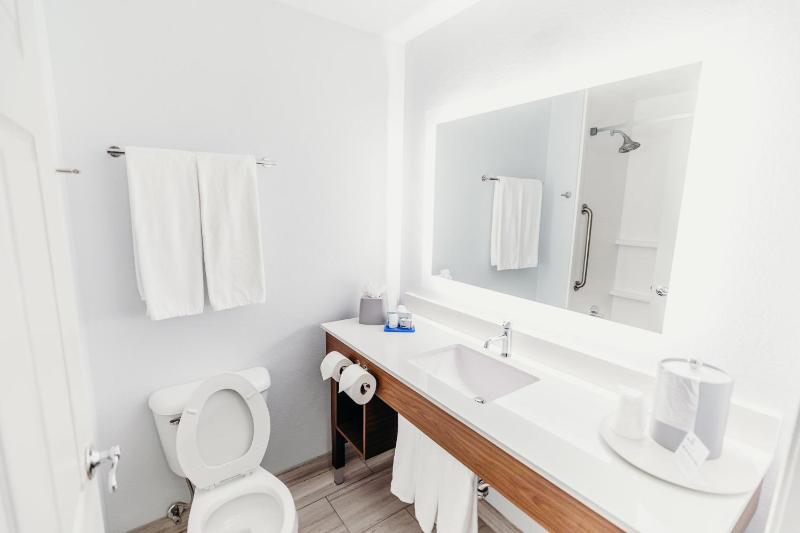 King Suite image 3