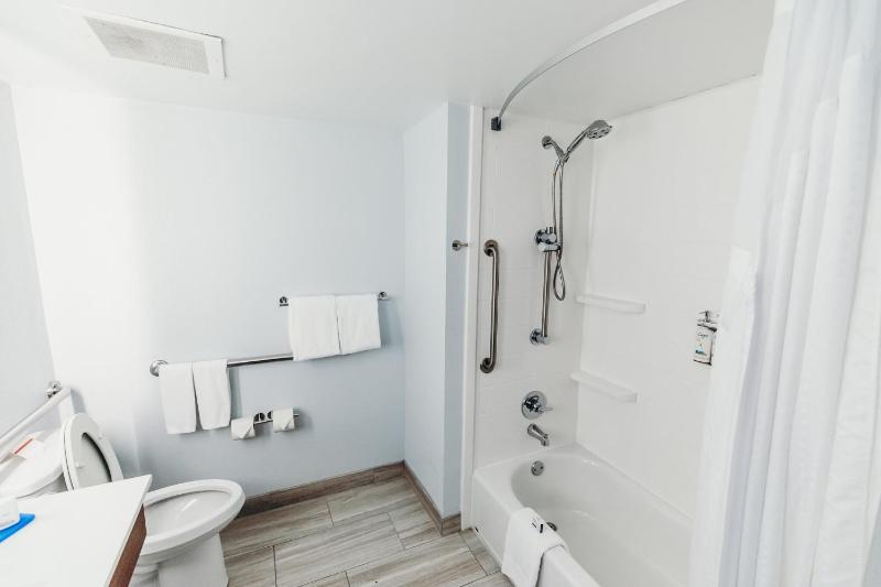 Standard Room image 3