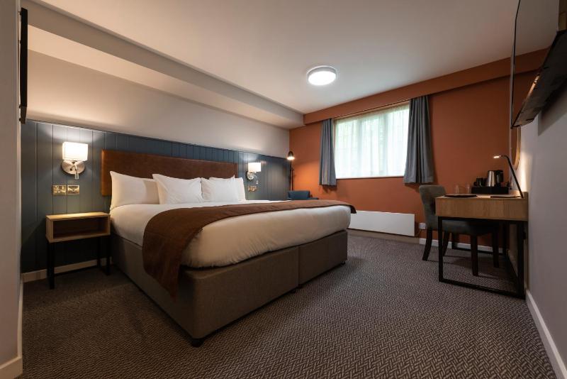 Double Room image 3