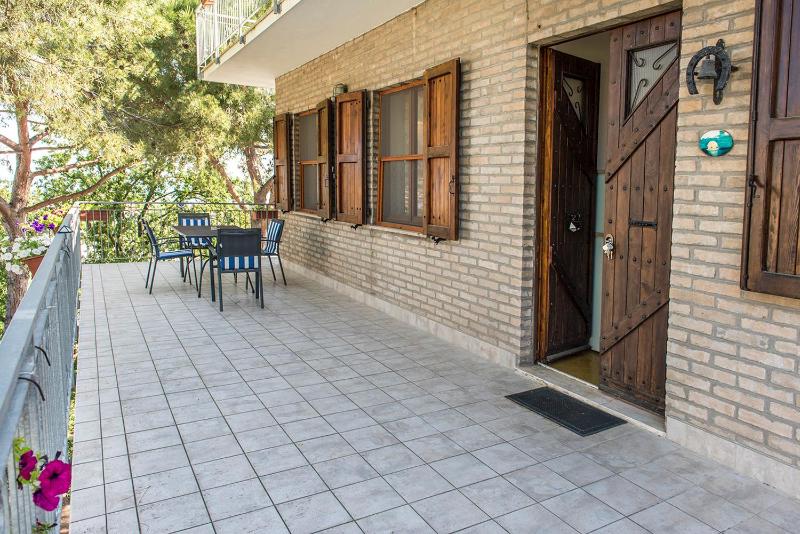 M261 - Marcelli trilocale ristrutturato con terrazzo vista mare pt - image 22