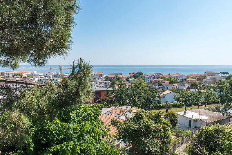 M261 - Marcelli trilocale ristrutturato con terrazzo vista mare pt - image 12