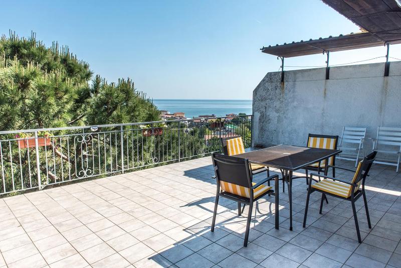 M262 - Marcelli quadrilocale ristrutturato con terrazzo vista mare 1p - image 5