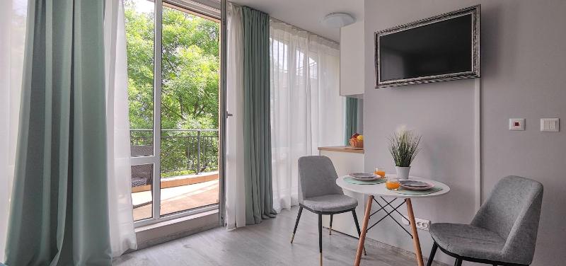 Sapphire Holiday Apartments - image 10