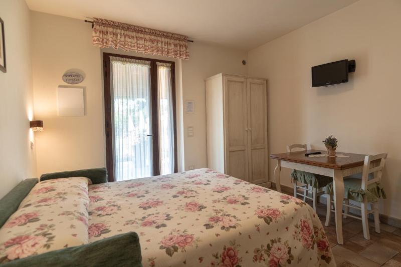 Apartment with Garden View image 3