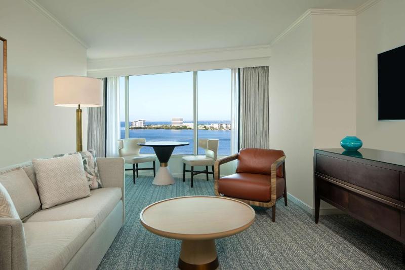 Executive Suite image 3