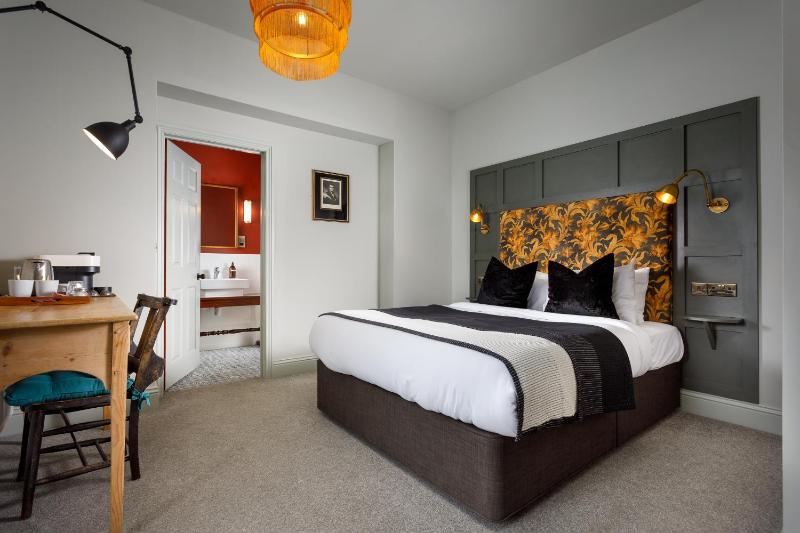 Suite with Sea View image 4