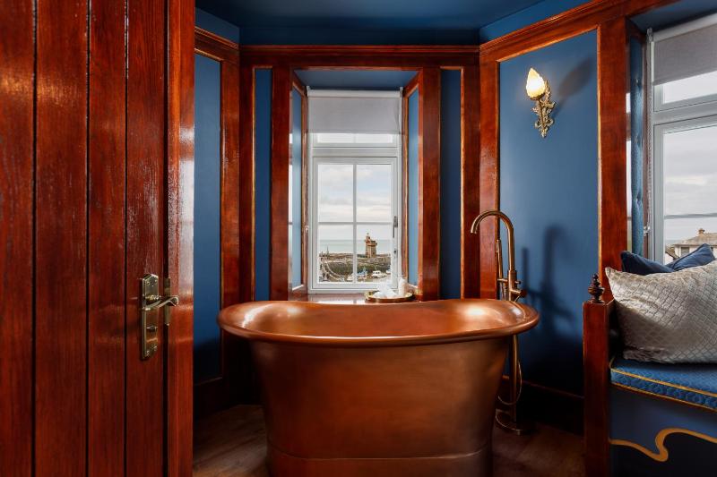 King Room with Sea View image 4