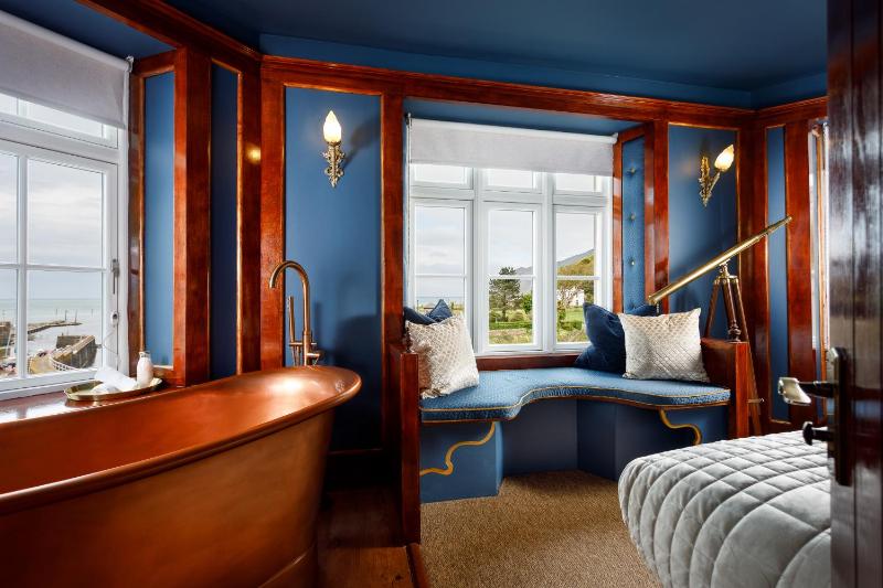 King Room with Sea View image 2