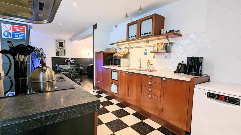 The Amsterdam Hotel Apartment in the Center - image 2