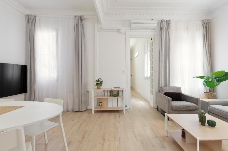 Suites4days Gaudi Eixample - image 11