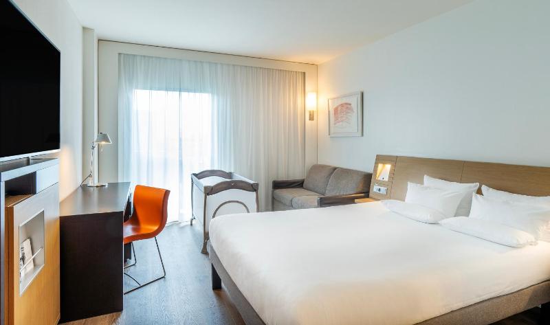 Family Room  image 3