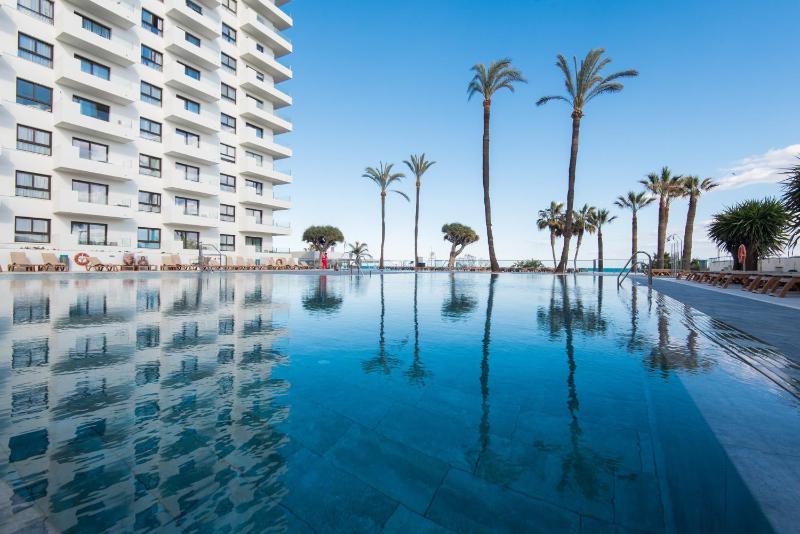 ALOHA MARINA Private APARTMENT 1st line Ocean Beach CARIHUELA - image 35