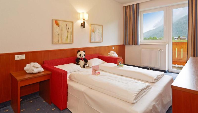 Classic Double Room image 1