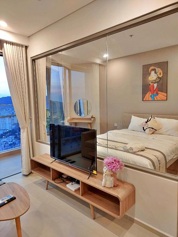 HANZ Business Suite The Song Grand Residence - image 11