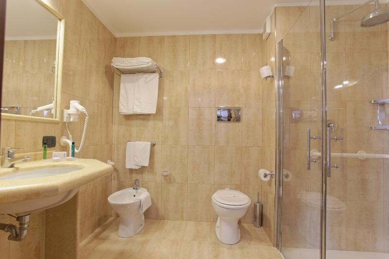 Double or Twin Room - Disability Access image 1