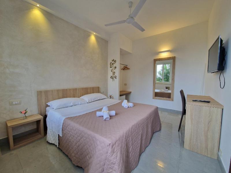 Hotel Calysea Tropea - Breakfast & Brunch Until 13-00 Included - Free Private Parking - image 14