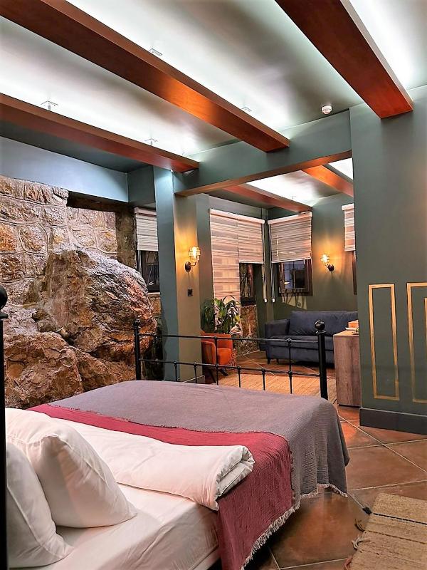 Deluxe Room image 1