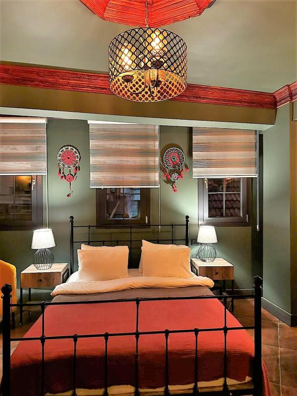 Standard Double Room image 3