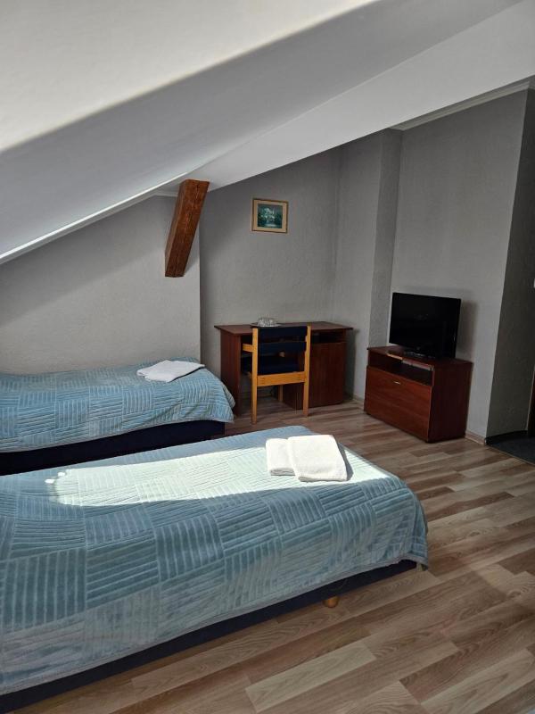 Budget Double or Twin Room image 2
