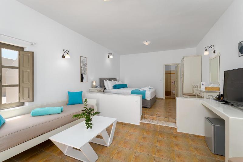 En Plo Boutique Suites - image 10