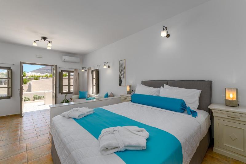 Superior Junior Suite with Garden view image 3